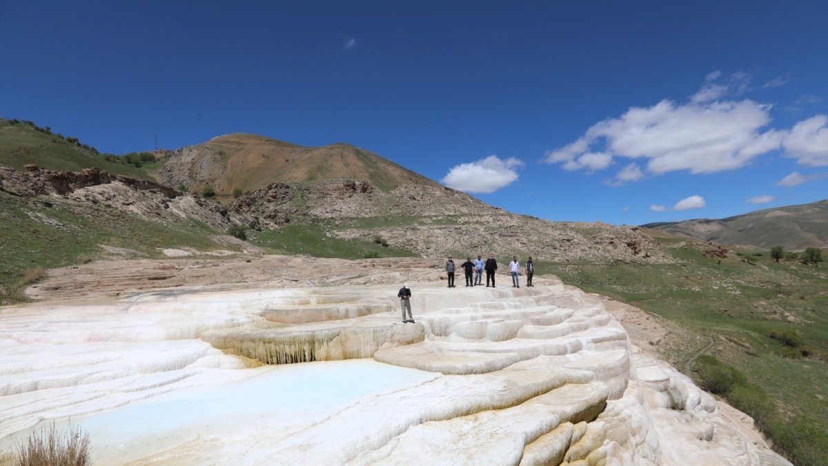 Van'ın Pamukkale'si ziyaretçilerini bekliyor