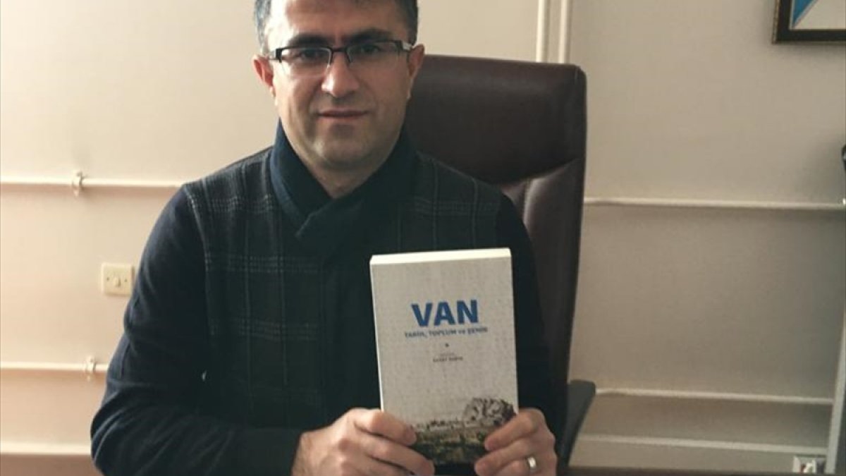 Van'ın tarihsel zenginliklerini ve mevcut sosyolojik dokusunu anlatan kitap yayımlandı