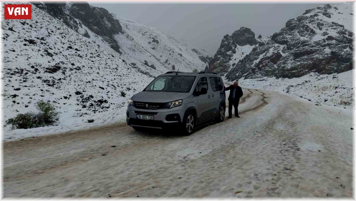 Van'ın yüksek kesimleri mayıs ayında kışı yaşadı