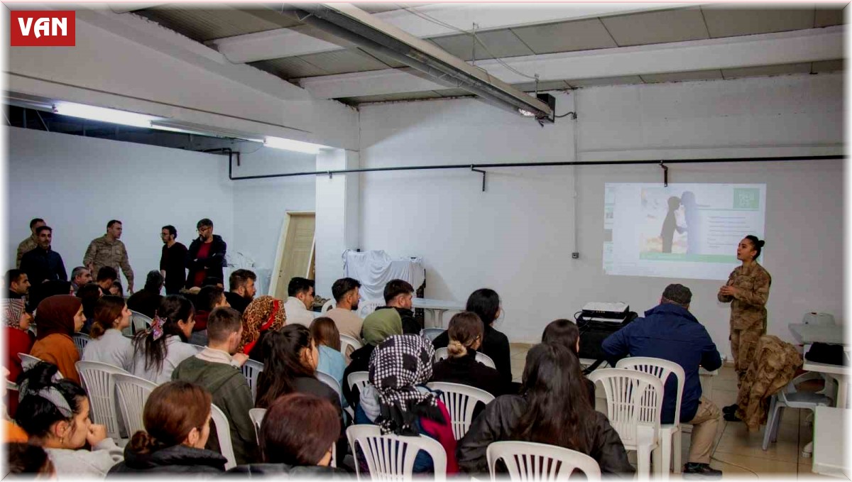 Van jandarmasından bilgilendirme çalışması