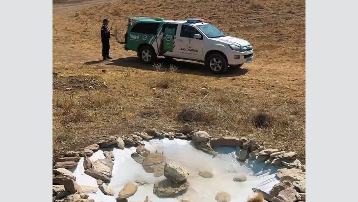 Van jandarmasından yaban hayatına minik su havuzları
