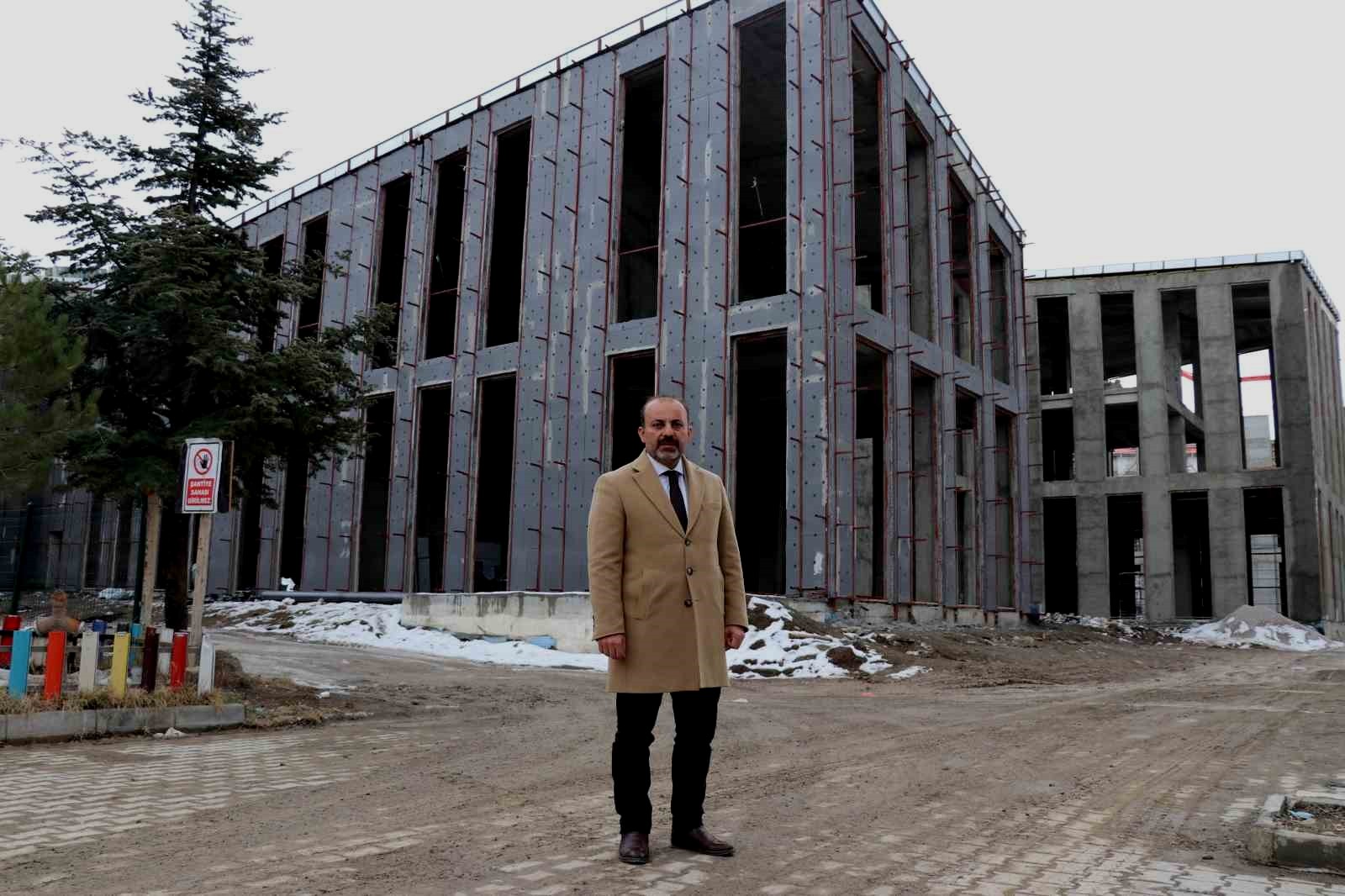 Van Kültür Merkezi ile İl Halk Kütüphanesi yapım çalışmaları aralıksız sürüyor