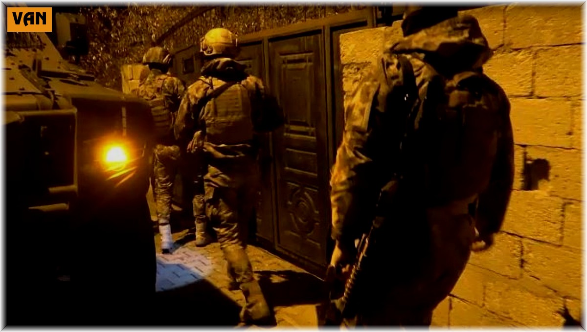 Van merkezli operasyon: 14 gözaltı