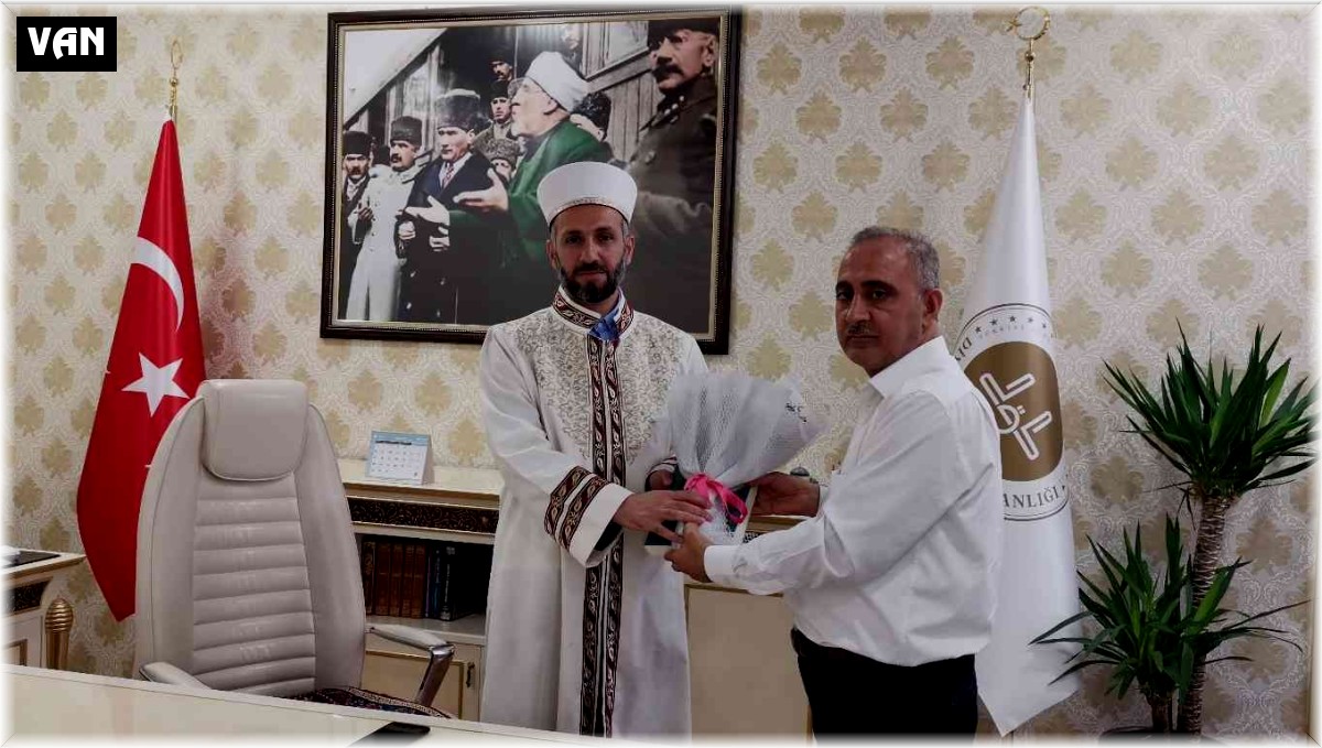 Van Müftüsü Dr. Mehmet Sırrı Şık göreve başladı