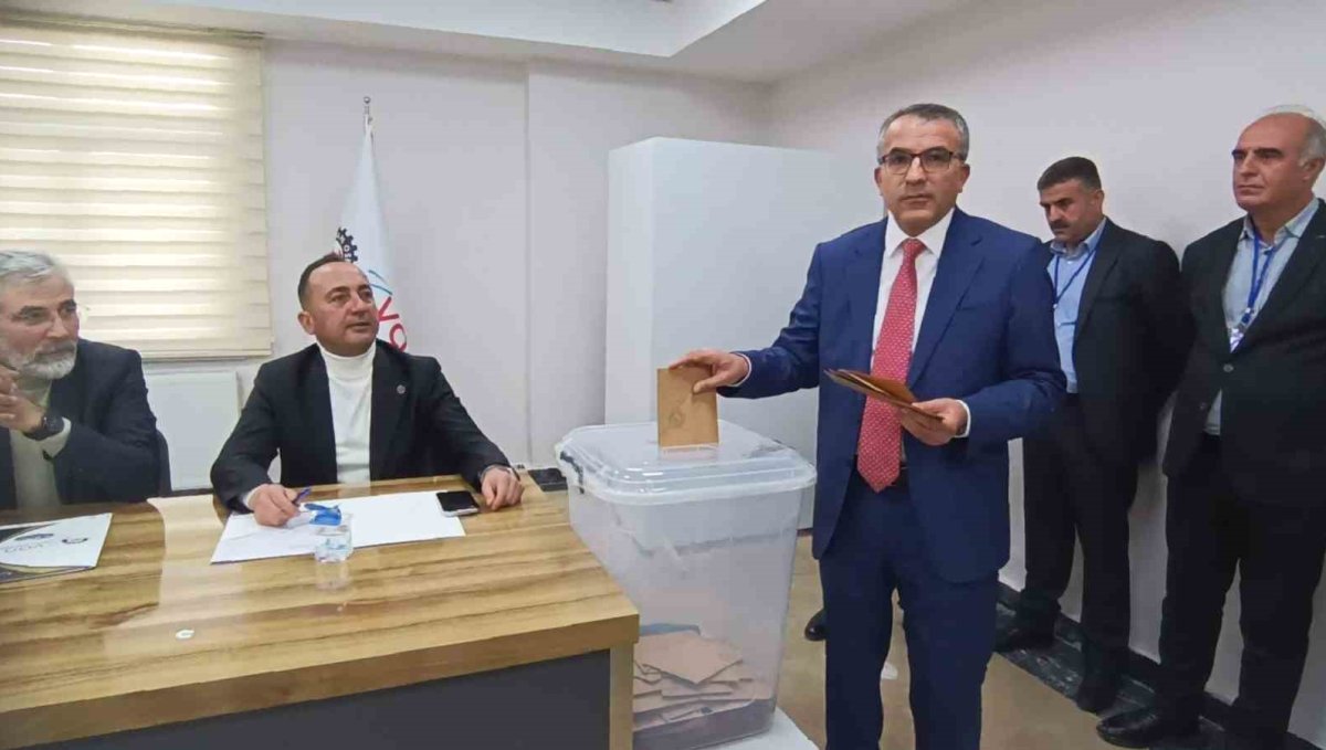 Van OSB seçimlerinde Memet Aslan güven tazeledi