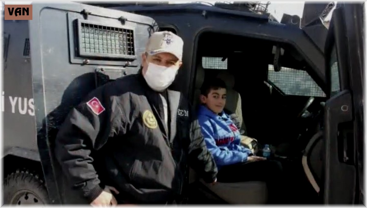 Van polisi çocuklarla buluştu