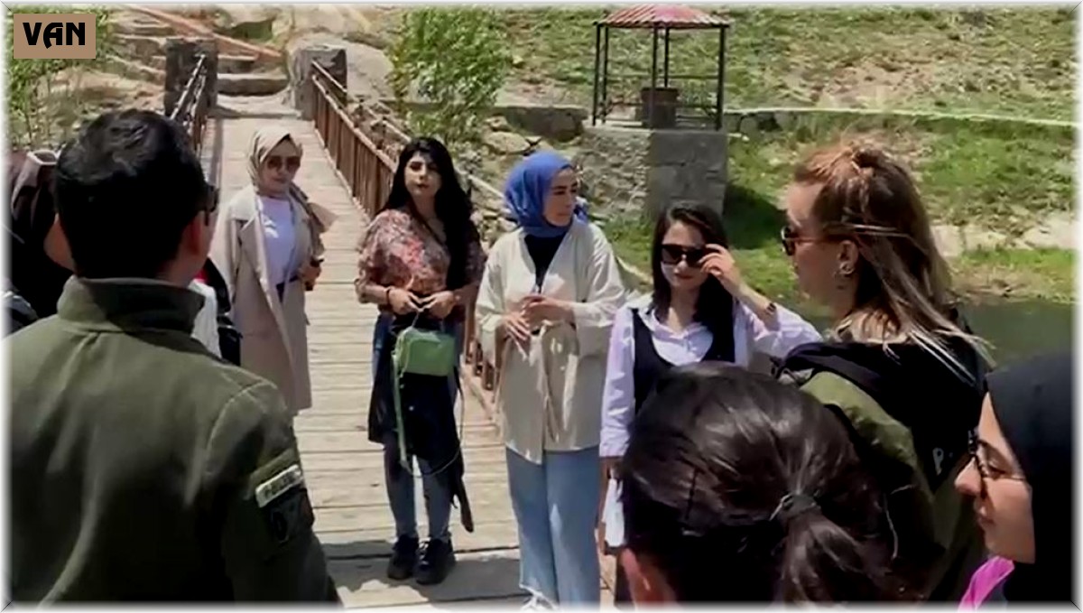 Van polisi 'inci kefali' için bilgilendirmede bulundu