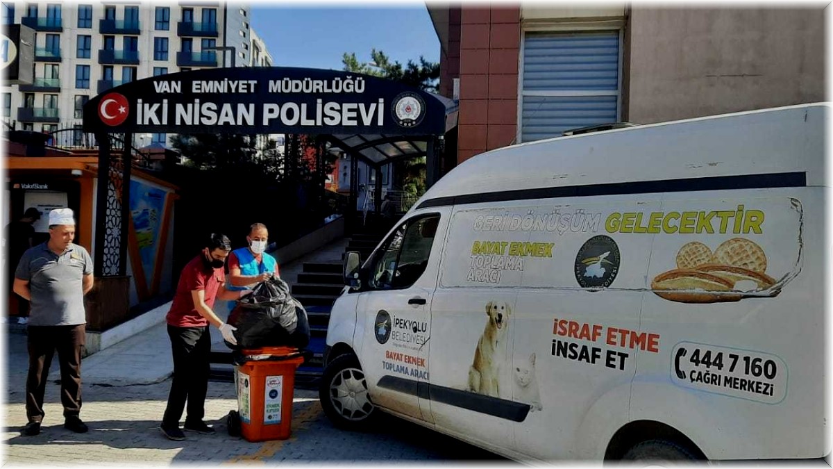 Van polisinden '4 Ekim Hayvanları Koruma Günü' etkinliği