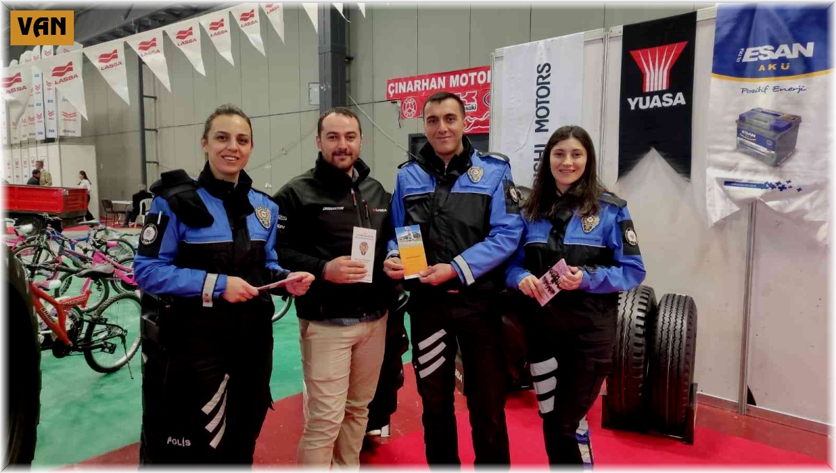 Van polisinden bilgilendirme çalışması