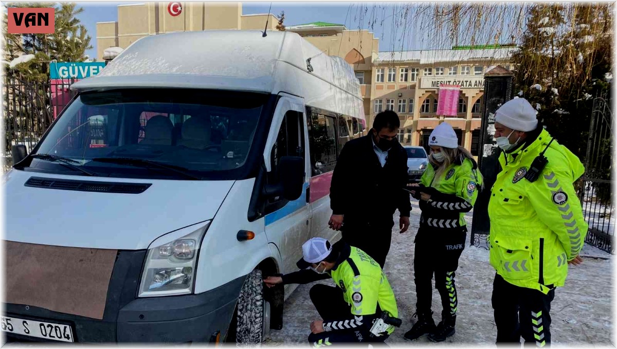 Van polisinden 'trafik güvenliği' faaliyeti