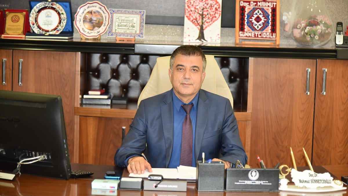 Van Sağlık Müdürü Sünnetçioğlu: "Ev içindeki aile bireyleri arasında bulaşlar arttı"