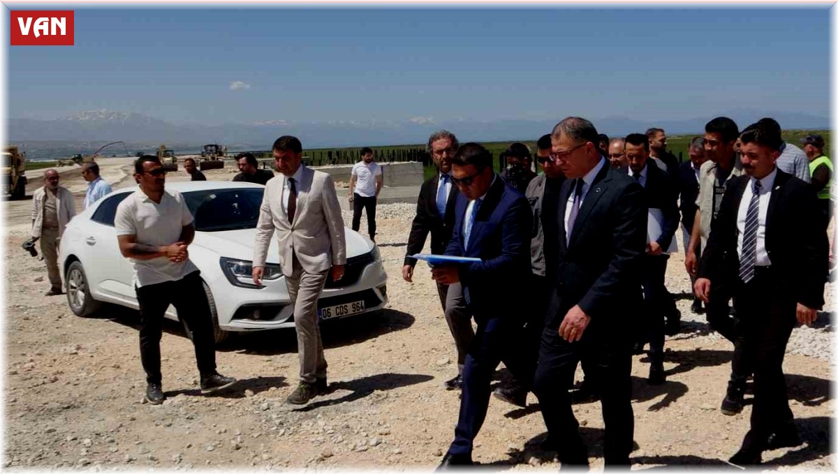 Van Valisi Balcı: 'Sahil yolu büyük bir cazibe merkezi olacak'