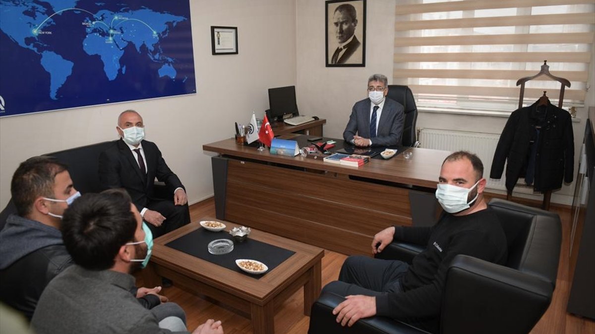 Van Valisi Bilmez, AA Van Bölge Müdürlüğü'nü ziyaret etti