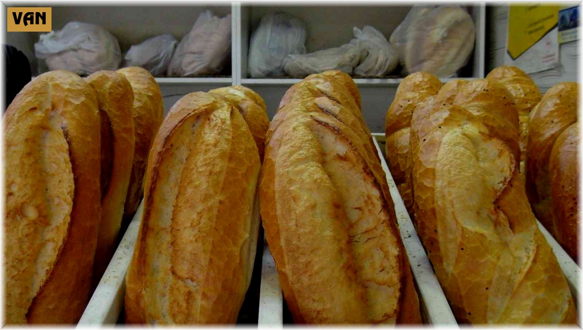 Van Valisi Bilmez, ekmeğe zam girişimini durdurdu