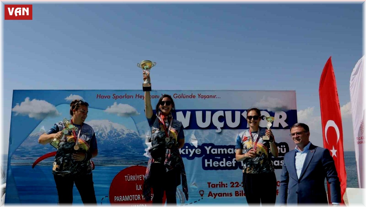 Van Yamaç Paraşütü ve Paramotor Hedef Şampiyonası sona erdi
