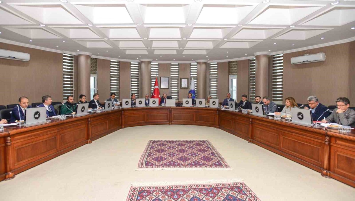 Van YYÜ Danışma Kurulu 'Sürdürülebilir Su Yönetimi' gündemiyle toplandı