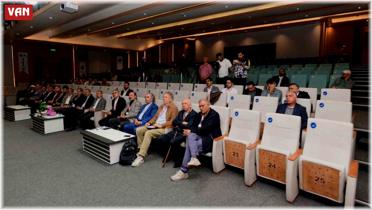 Van YYÜ'de "Kürdiyat Sempozyumu" düzenlendi