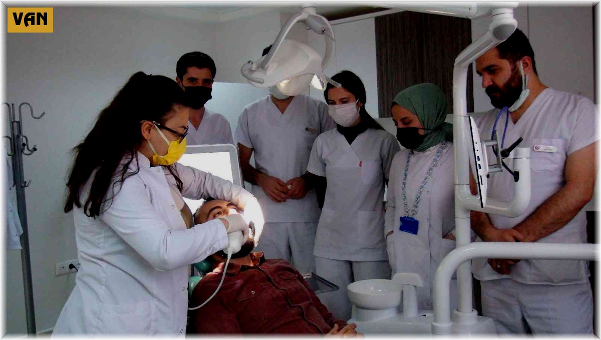 Van YYÜ Diş Fakültesi teknolojik cihazlarla bölge halkına hizmet veriyor