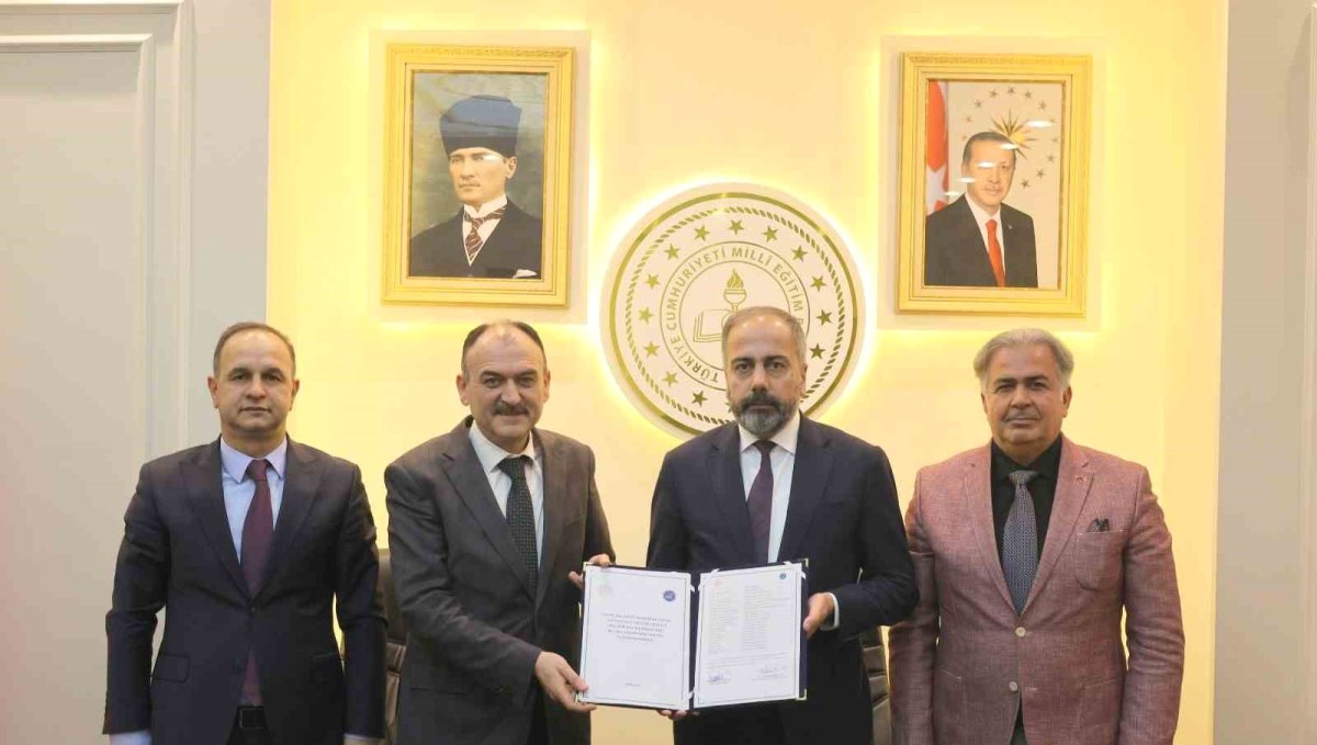 Van YYÜ'nün akademik gücü şehrin eğitimine yansıyor