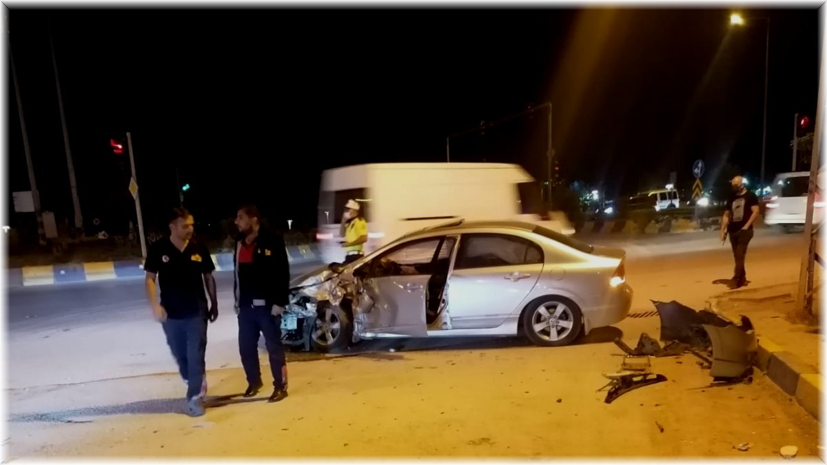 Van’da 3 ayrı trafik kazası: 24 yaralı