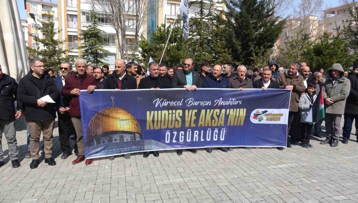 Van’da Dünya Kudüs Günü kapsamında basın açıklaması yapıldı