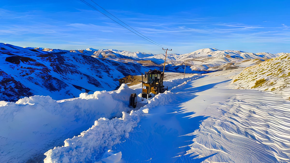 Van’da kardan kapanan yolların büyük bölümü açıldı: 39 yerleşim yolu hâlâ kapalı