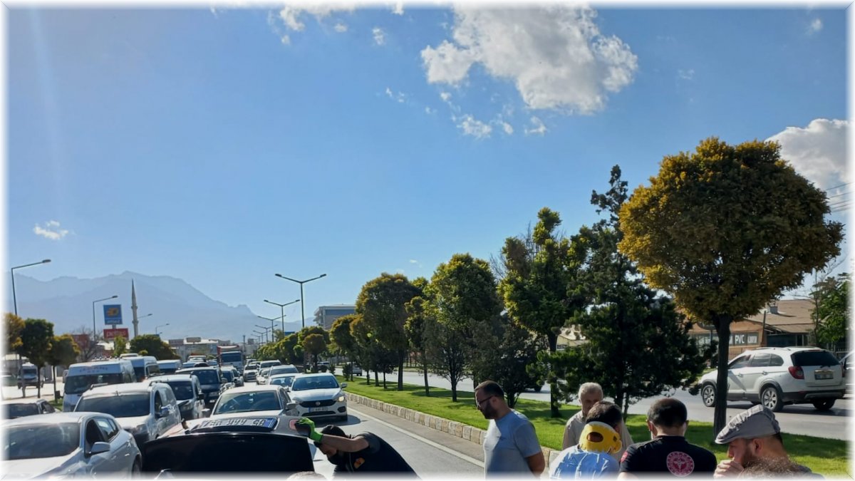 Van’da zincirleme trafik kazası; 1 yaralı