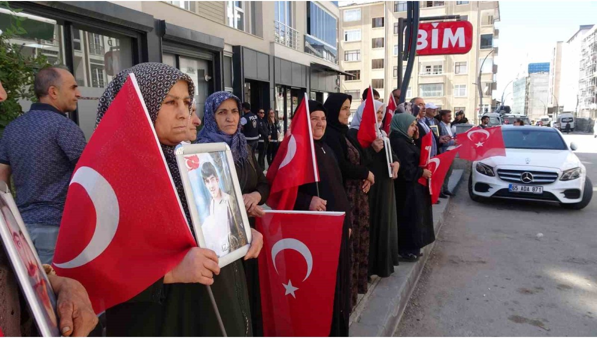 Vanlı anne: "Barış olsun, bu acı bitsin"