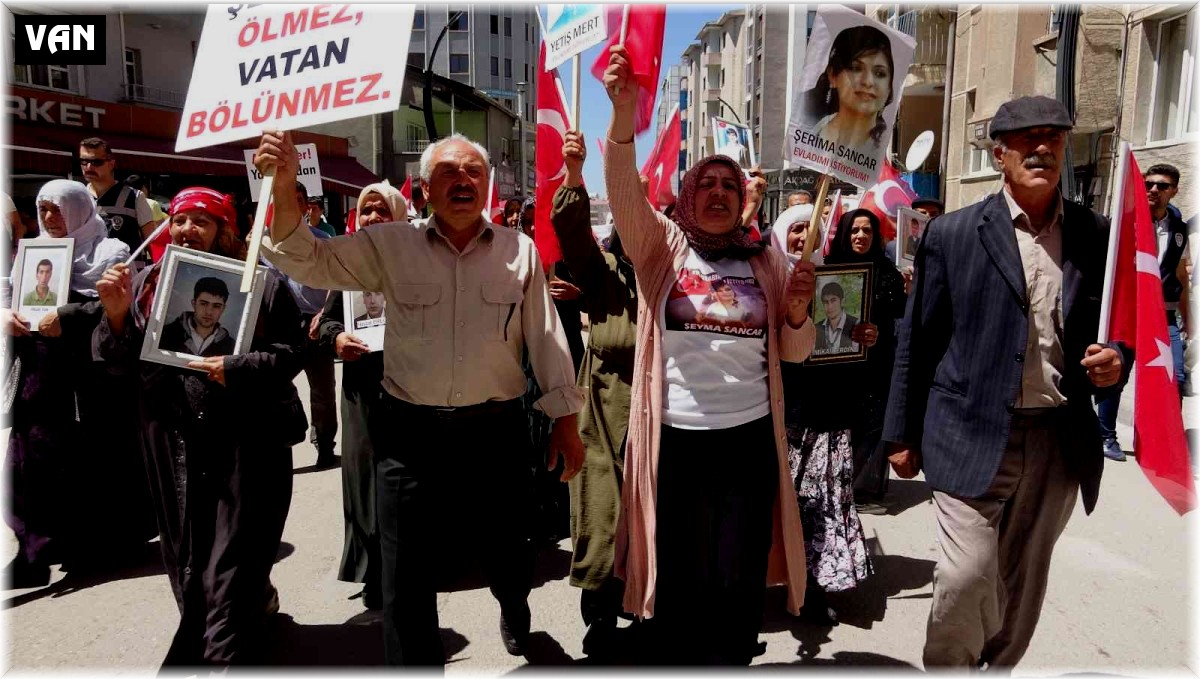 Vanlı anneler: "Çocuklarımızı alana kadar mücadeleye devam edeceğiz"