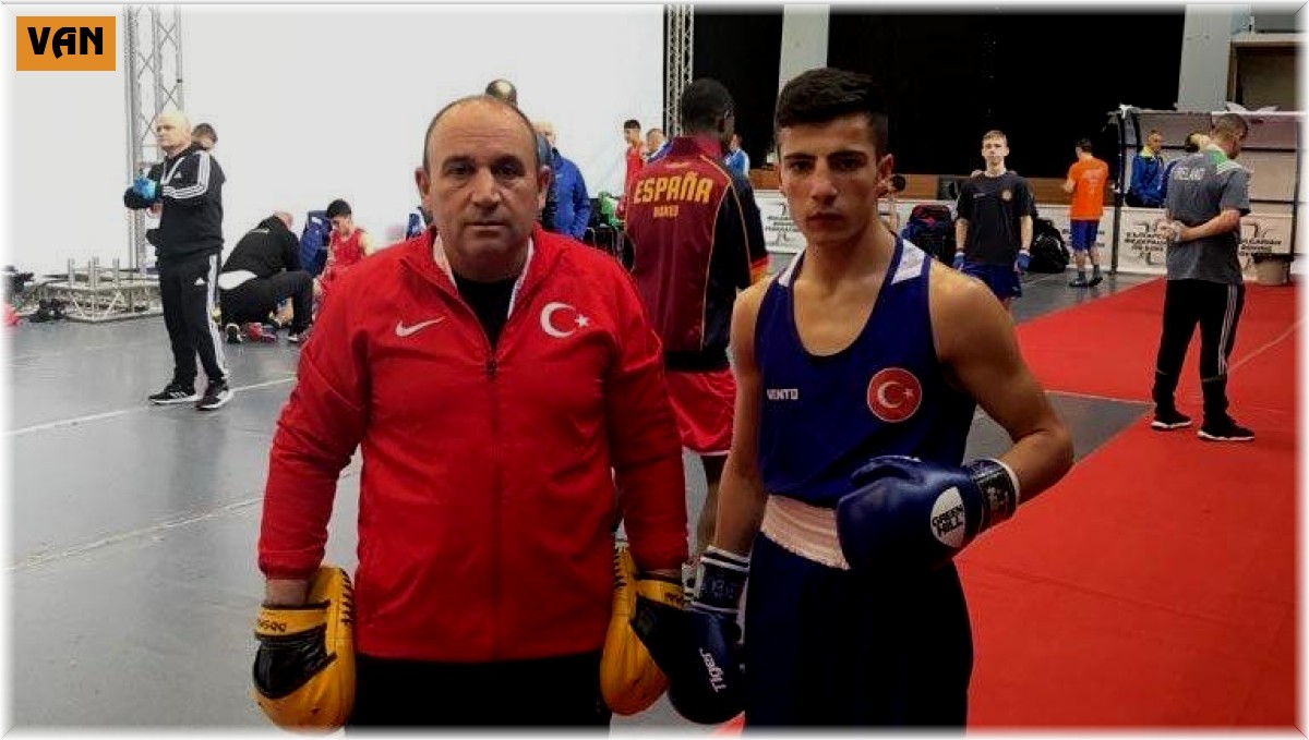 Vanlı boksörden Avrupa üçüncülüğü