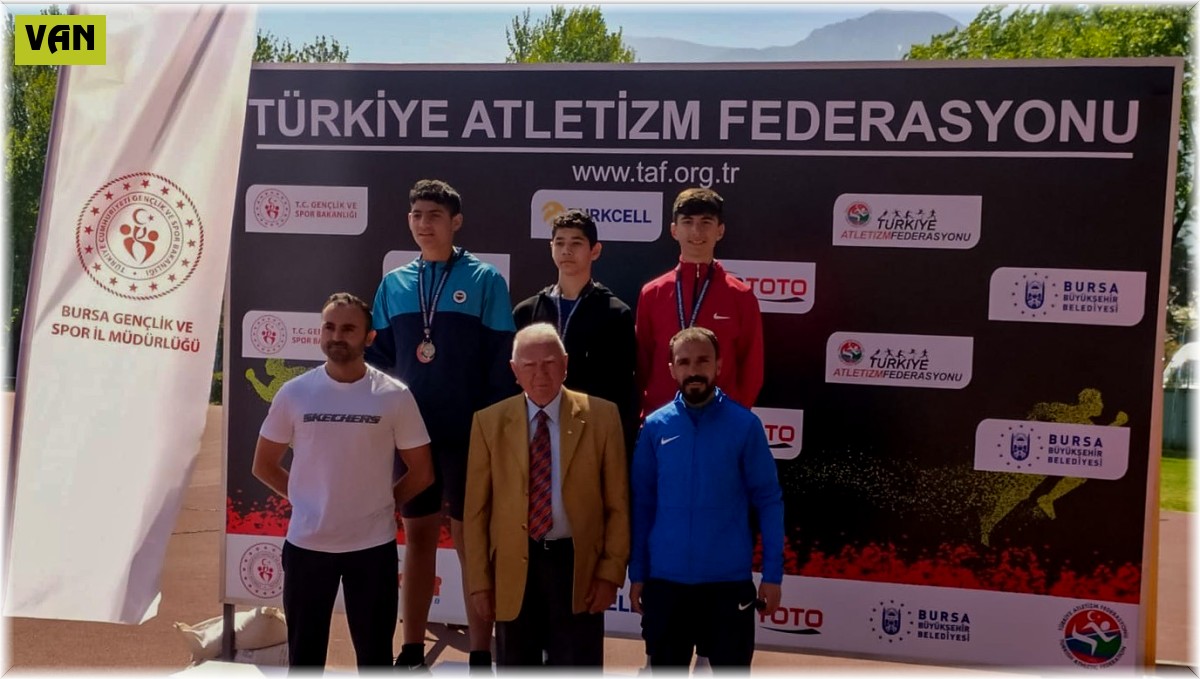 Vanlı ciritçiler Türkiye şampiyonasından dereceyle döndüler