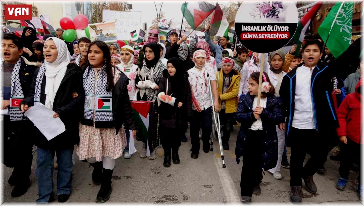 Vanlı çocuklar Filistin için yürüdü