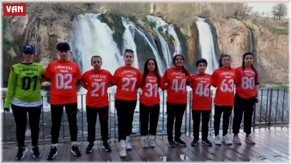 Vanlı kadın sporculardan depremzedelere selam