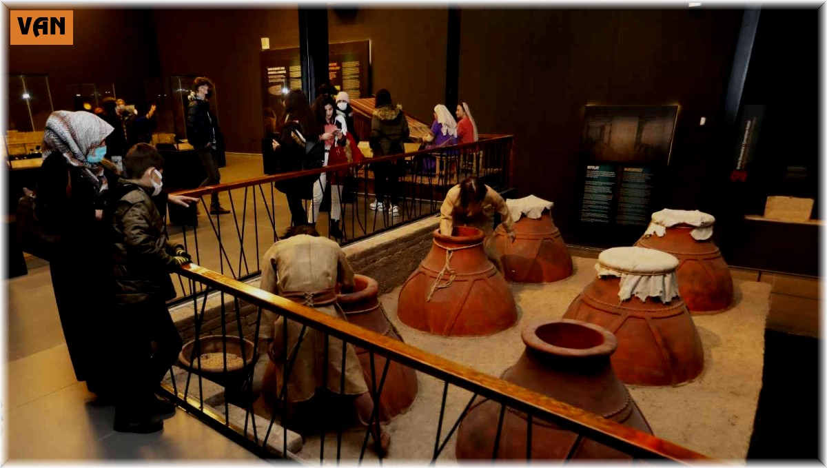 Vanlı öğrenciler için tanıtım gezisi