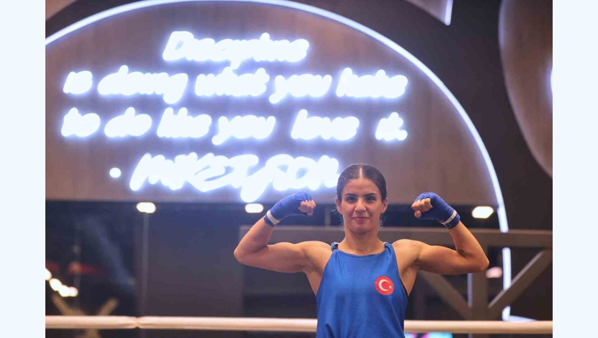 Vanlı sporcu Evin Erginoğuz, Türkiye'ye altın madalya getirdi
