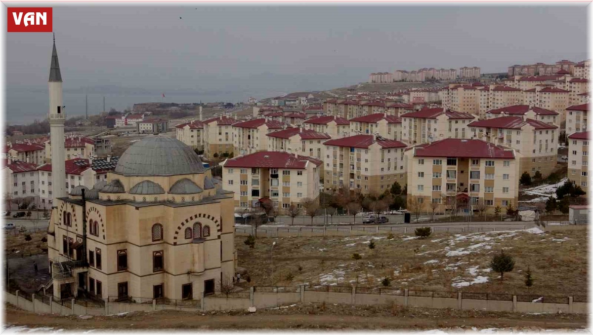 Vanlılar TOKİ'nin deprem konutlarında güvenle oturuyor