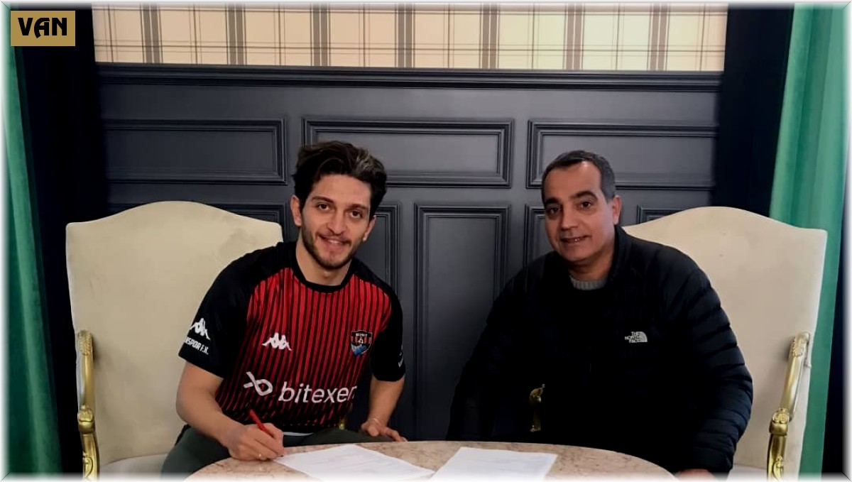 Vanspor FK, Miraç Acer ile anlaştı