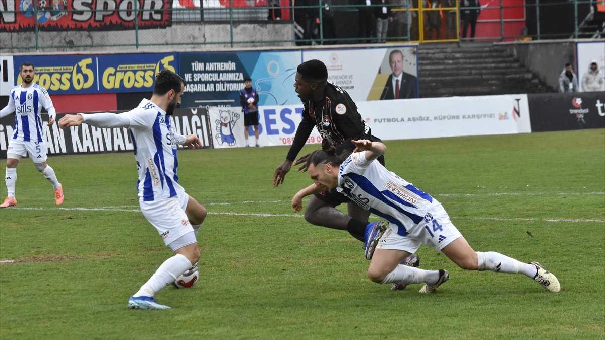 Vanspor FK sahasında gol bulamadı: Sarıyer karşısında puanlar paylaşıldı