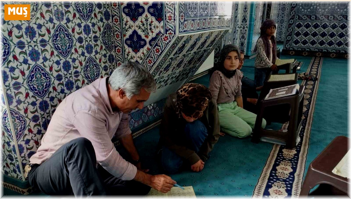 Varto'da Kur'an kursu öğrencileri arasında futbol turnuvası düzenlendi