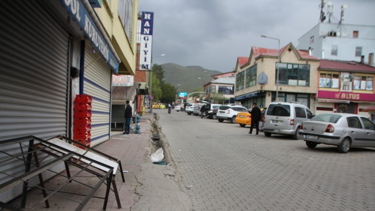 Varto'da tam kapanma