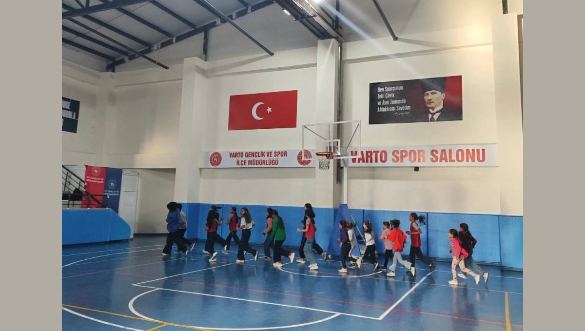 Varto'da voleybol kursuna yoğun ilgi