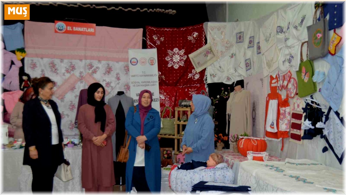 Varto'da yılsonu sergisi