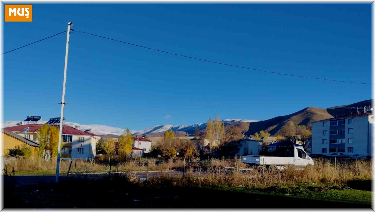 Varto'nun yüksek kesimlerine beklenen kar yağışı başladı