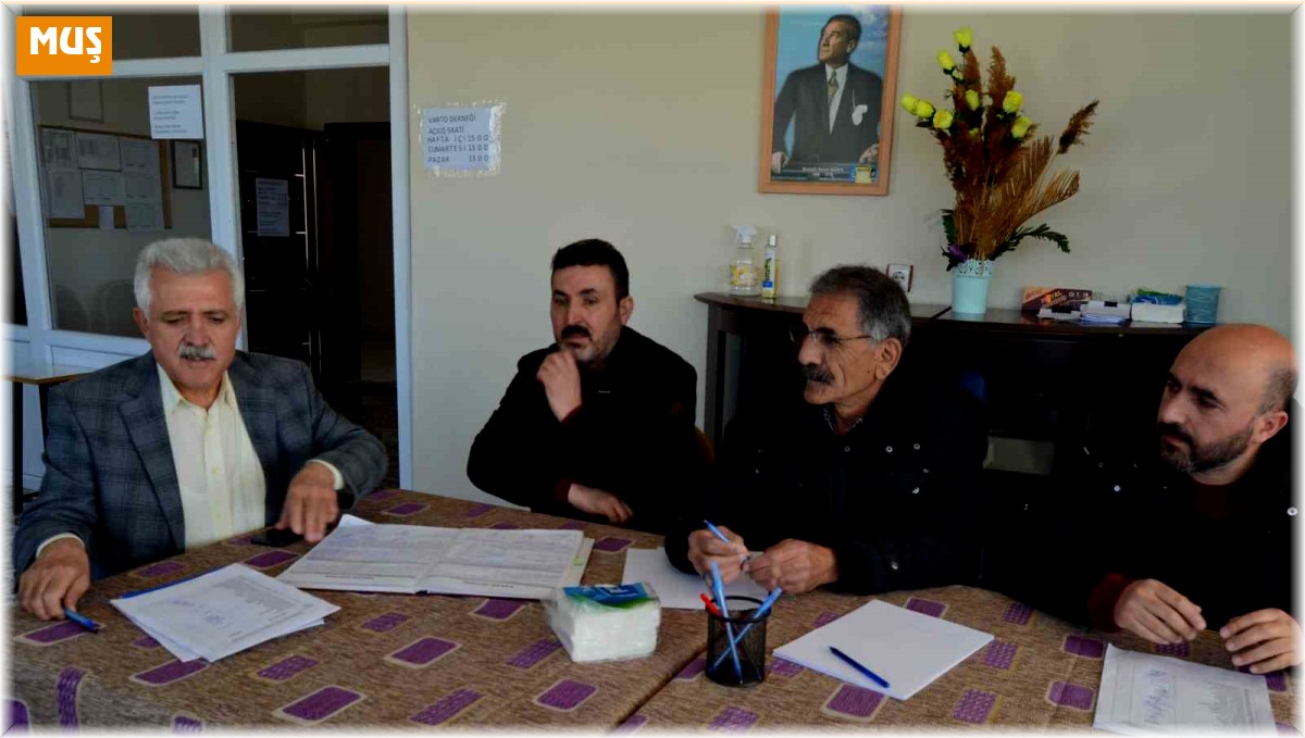 Varto'yu Güzelleştirme Kültür ve Dayanışma Derneği Başkanı Beyazgül güven tazeledi