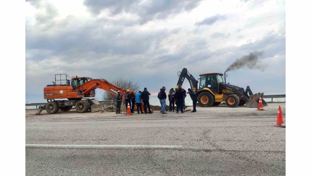 VASKİ ana su hattındaki arızaları giderdi