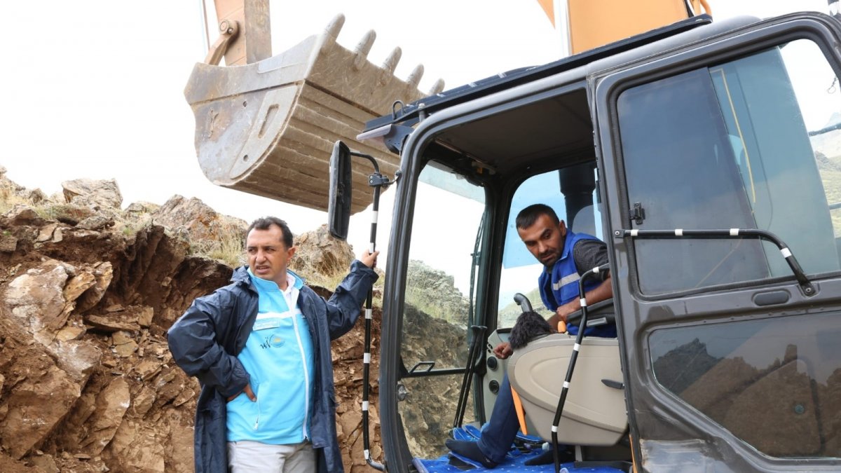VASKİ Genel Müdürü Kaplan, İspiris Dağı'ndaki çalışmaları yerinde inceledi