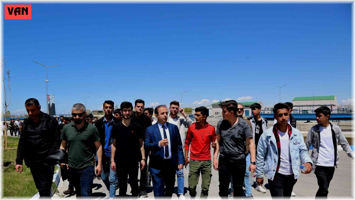 VASKİ, öğrencileri "Merkez İleri Biyolojik Atıksu Arıtma Tesisi"nde ağırladı