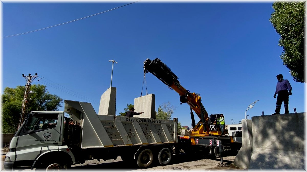 Vatandaş talebi karşılık buldu: Diyadin’de güvenlik bariyerleri kaldırıldı