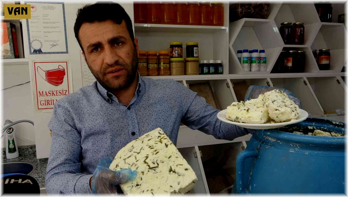 Vatandaşlar otlu peynir alırken hijyene dikkat etmeli