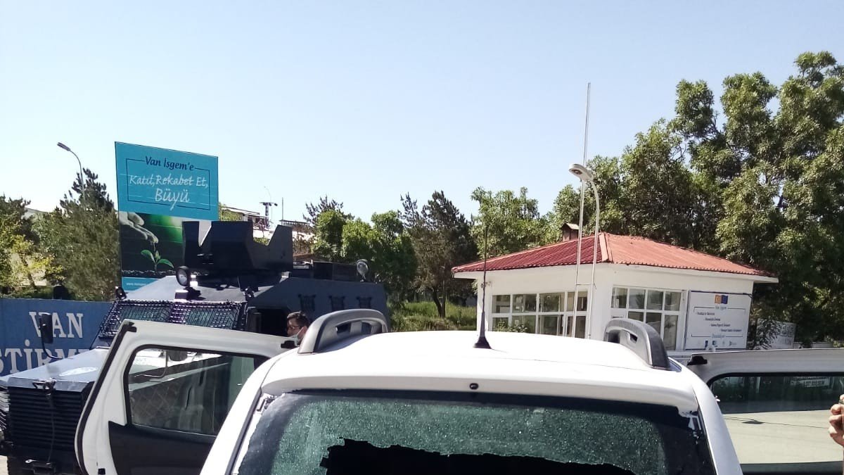 VEDAŞ ekibine silahlı saldırı